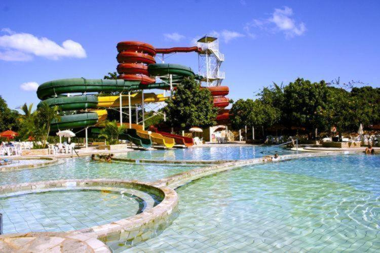 Piazza Diroma Acqua Aparthotel Caldas Novas Exterior foto